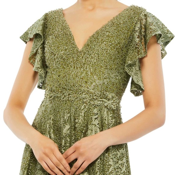 Mac Duggal 20310 NWT EMBROIDERED FLUTTER SLEEVE V-NECK GOWN - Picture 3 of 7